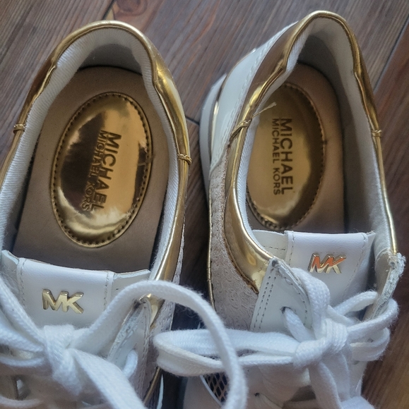MICHAEL KORS Allie Extreme Mixed-Media Trainer Sneakers Gold/White Size 7 - Picture 5 of 13